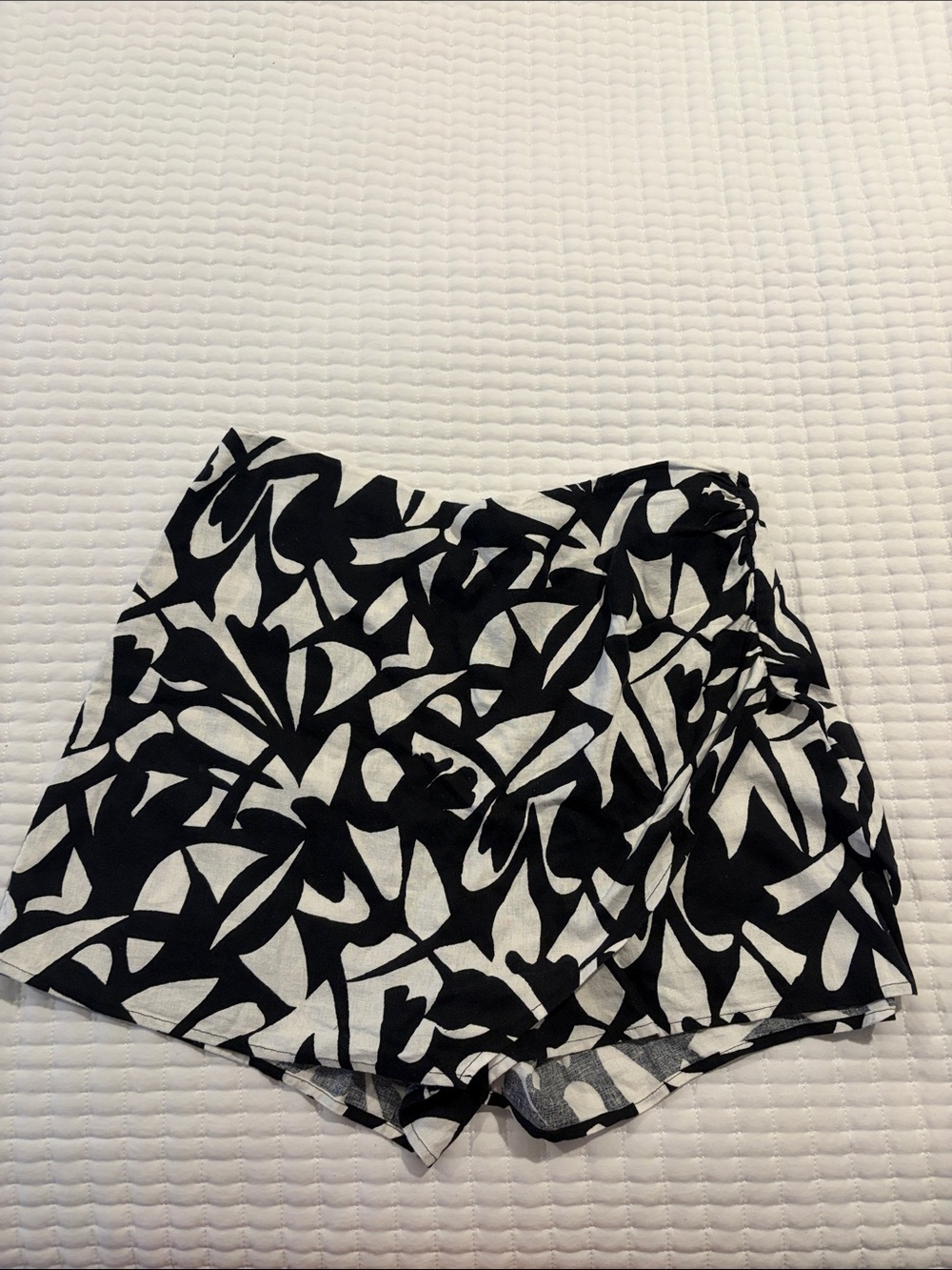 a new day Black & White Abstract Print Women’s Shorts Skort